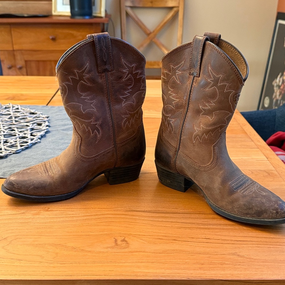 Ariat Kids Brown Boots - Picture 6 of 6